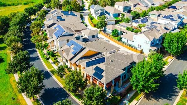 Blog Hero: What is a Solar Buyback?